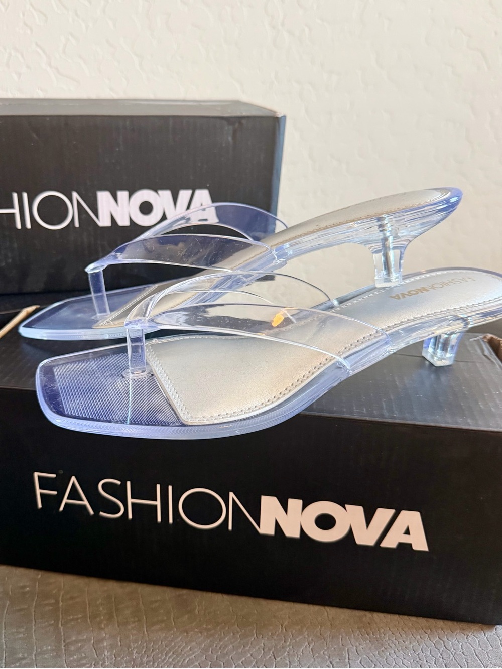 Fashion Nova Clear Jelly Kitten Heels Sz 8